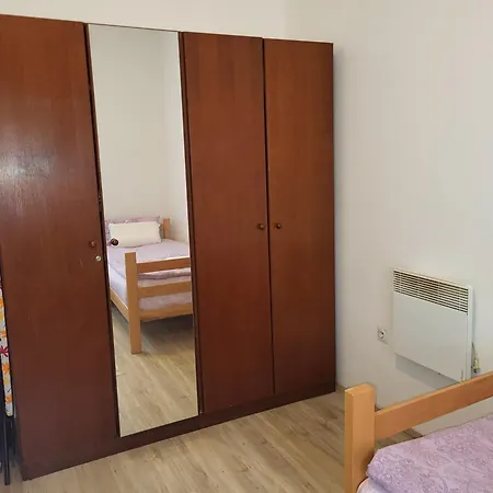 Ljuba Apartment *