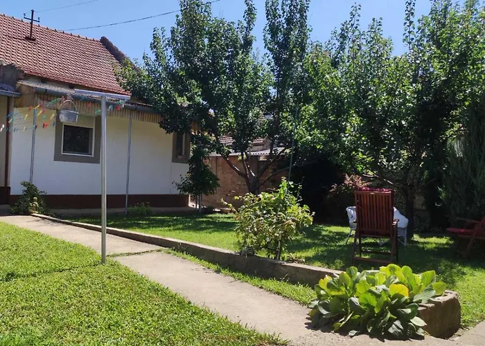 Ljuba Apartament *